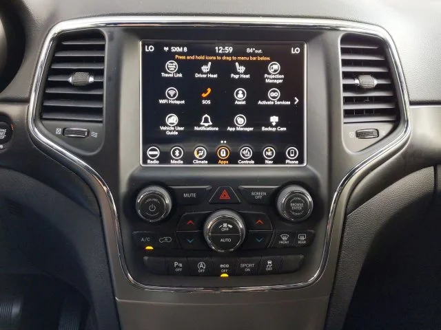 Used 2018 White Jeep Laredo E image 22