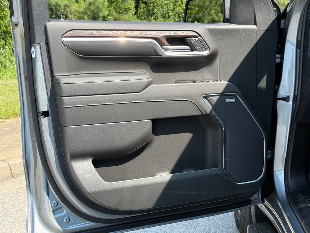 2026 GMC Sierra 1500 SLT - Photo 17