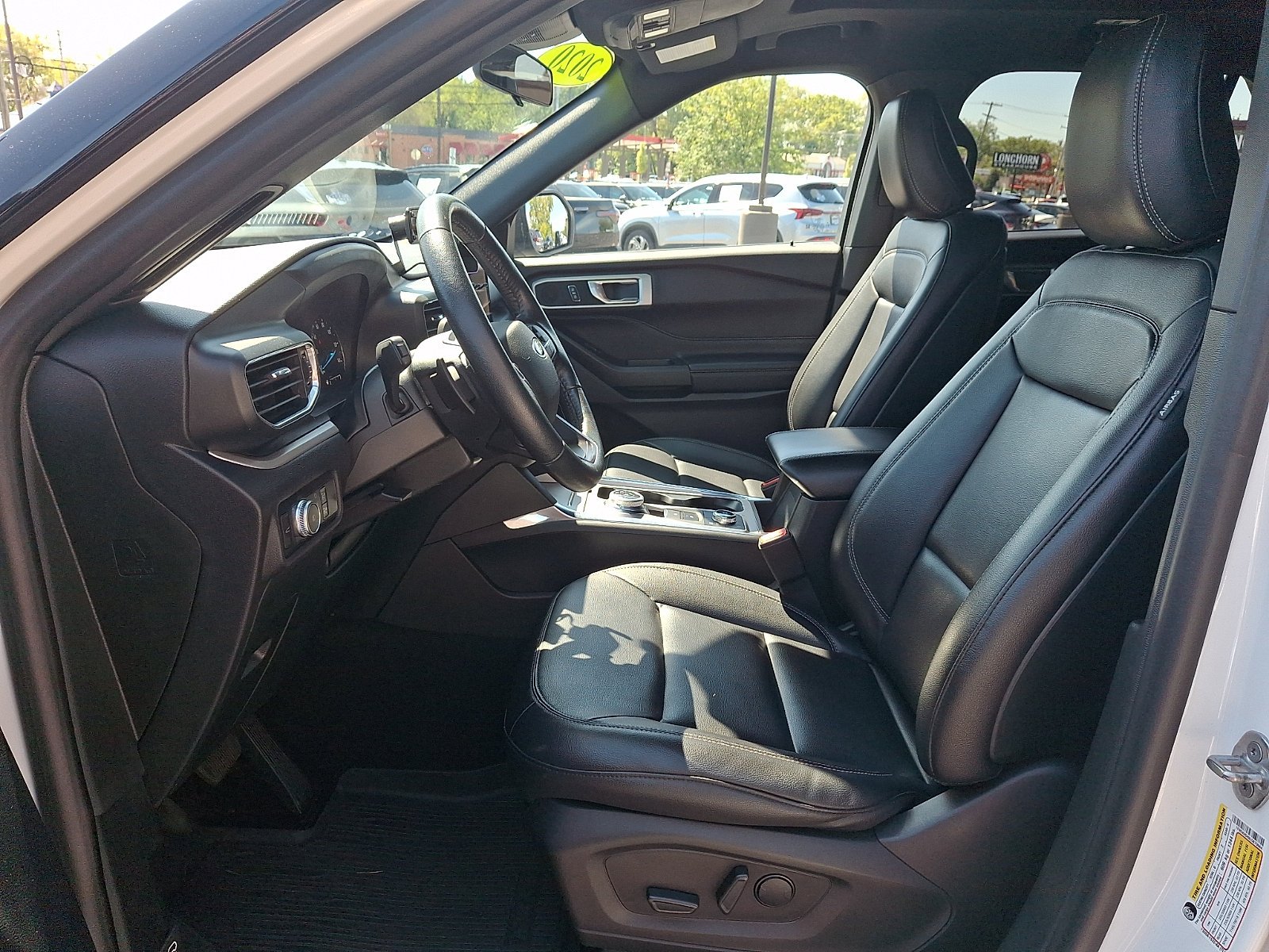 2020 Ford Explorer XLT - Photo 15