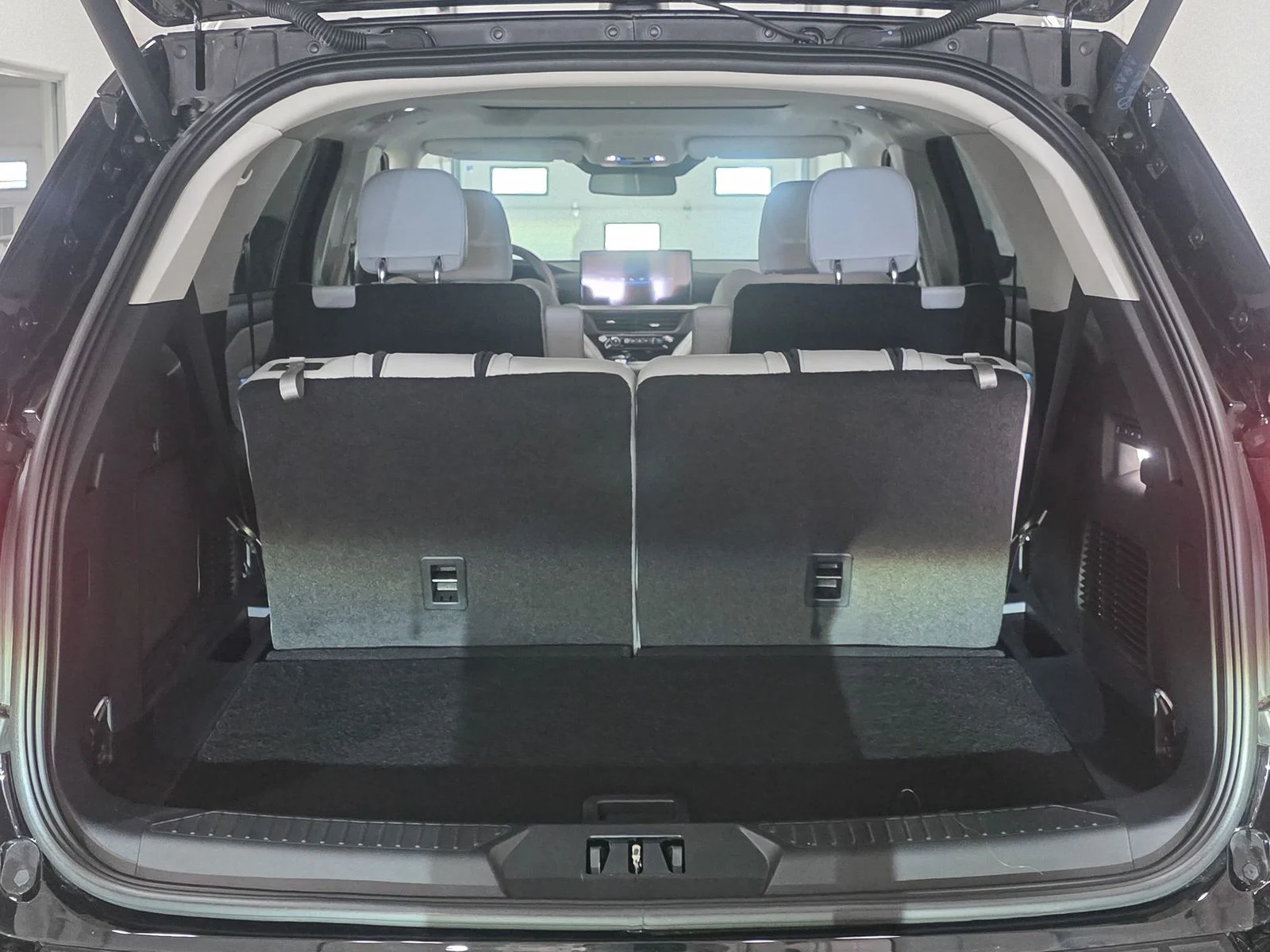 New 2026 Agate Black Metallic Ford Platinum™ image 17