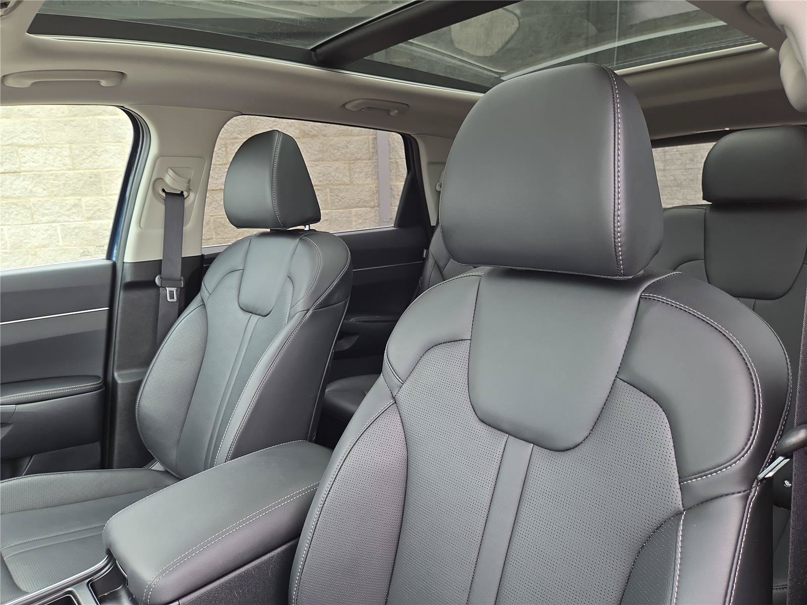 Used 2025 Midnight Lake Blue Kia EX image 24