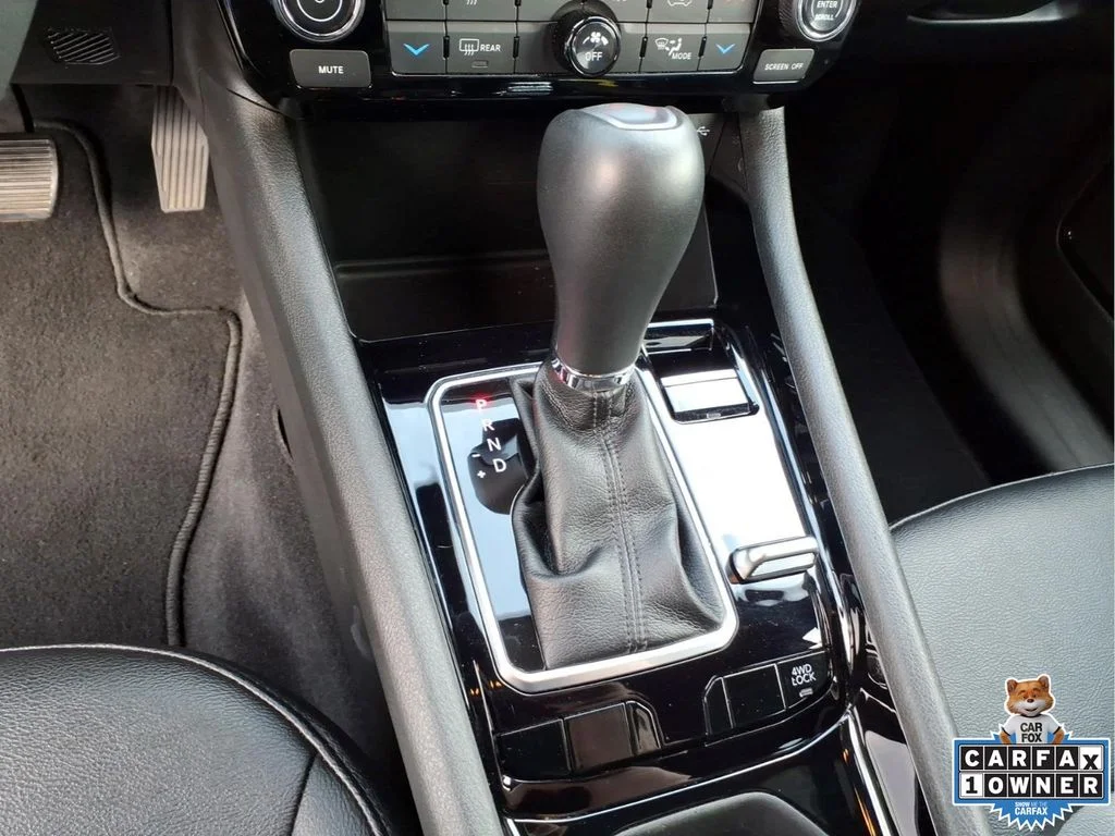 Used 2025 Silver Jeep Limited image 24
