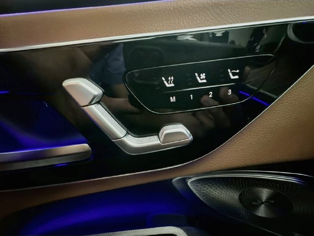 Certified Used 2024  Mercedes-Benz CLE 300 image 20