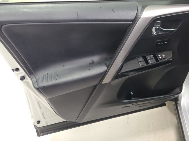 Used 2016 Classic Silver Metallic Toyota Limited image 22