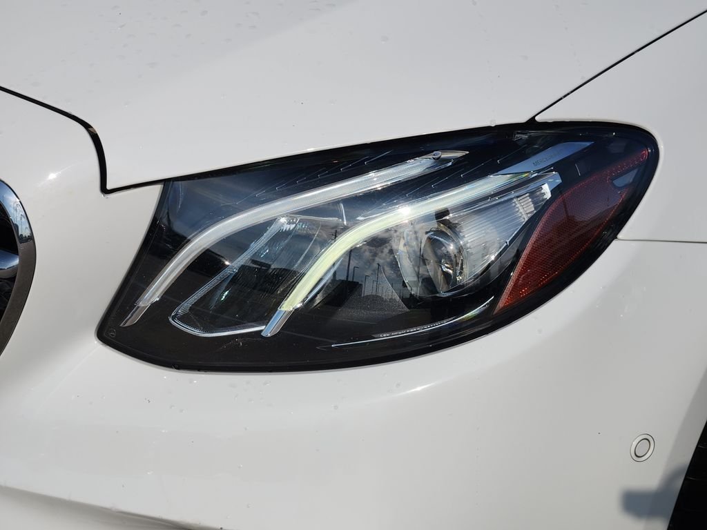 Used 2018 Polar White Mercedes-Benz E 300 image 9