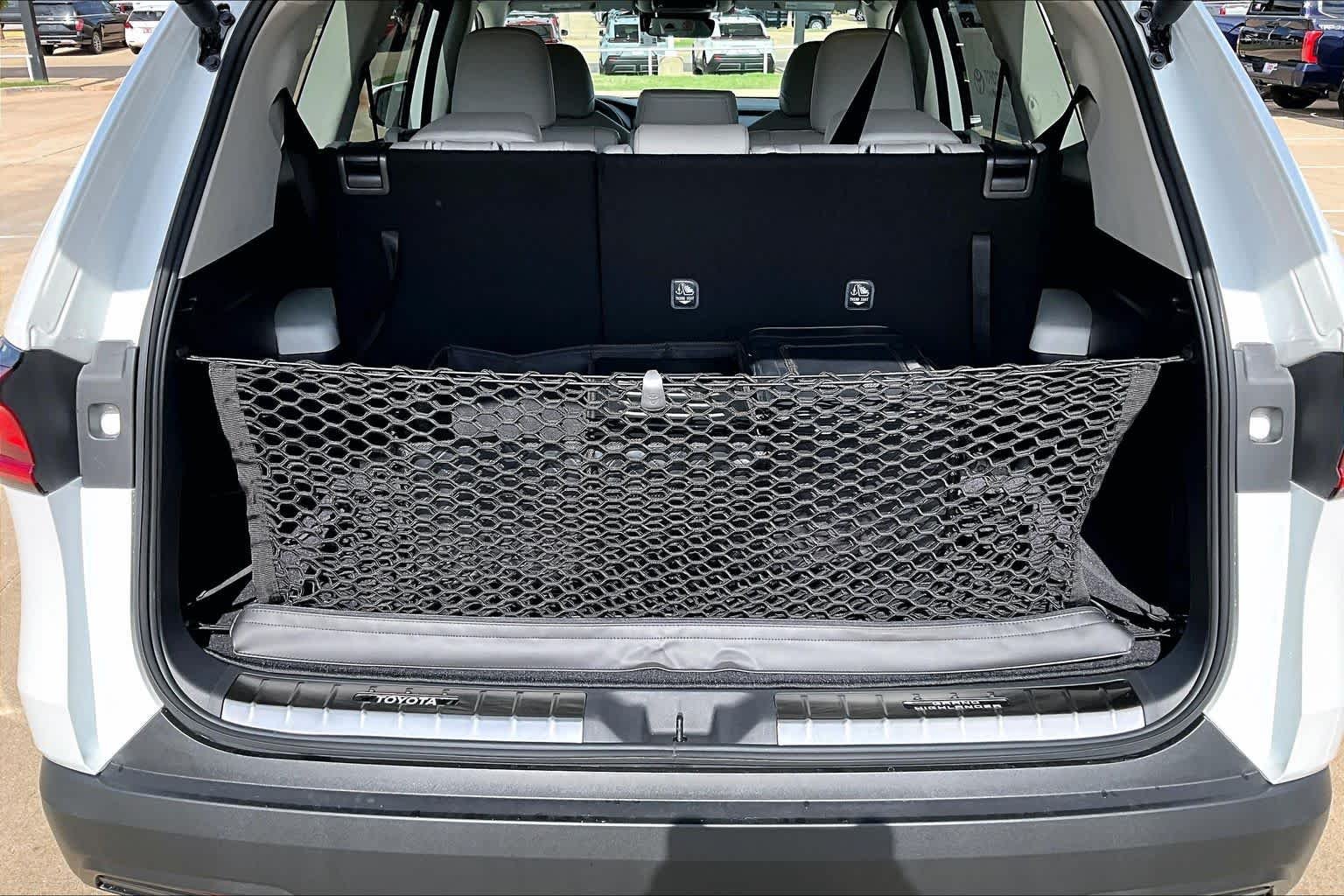 New 2026 Wind Chill Pearl Toyota XLE image 16