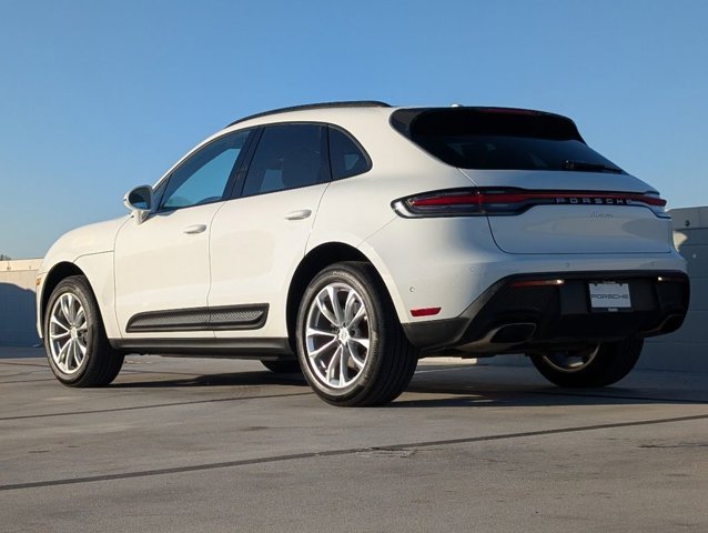 Used 2022 White Porsche  image 3