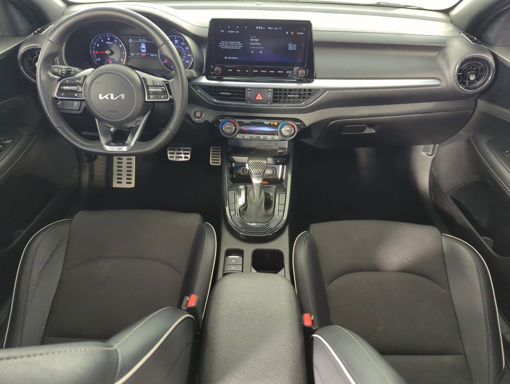 Used 2023 White Kia GT-Line image 15