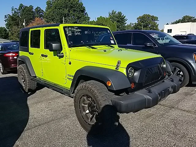 Used 2013 Green Jeep Sport image 2
