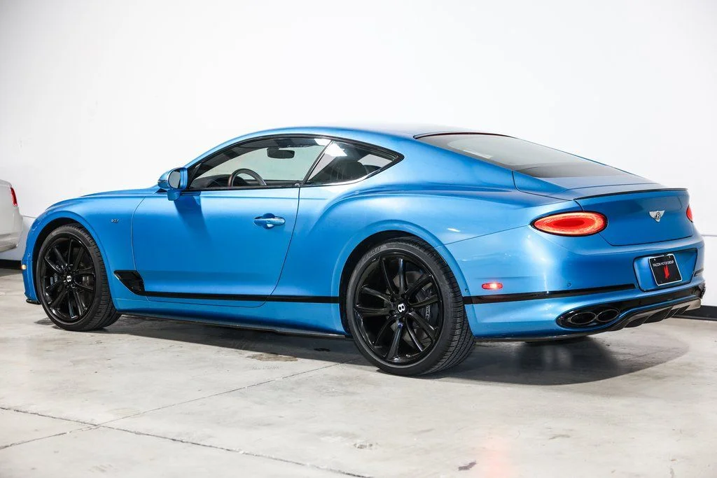 Used 2020 Blue Bentley V8 image 16