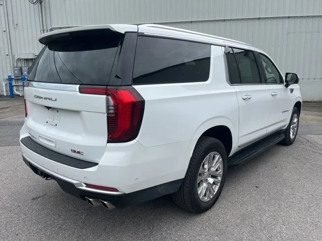 Used 2025 White GMC Denali image 6