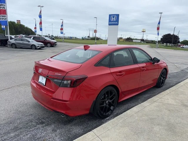 Used 2025  Honda Sport image 5