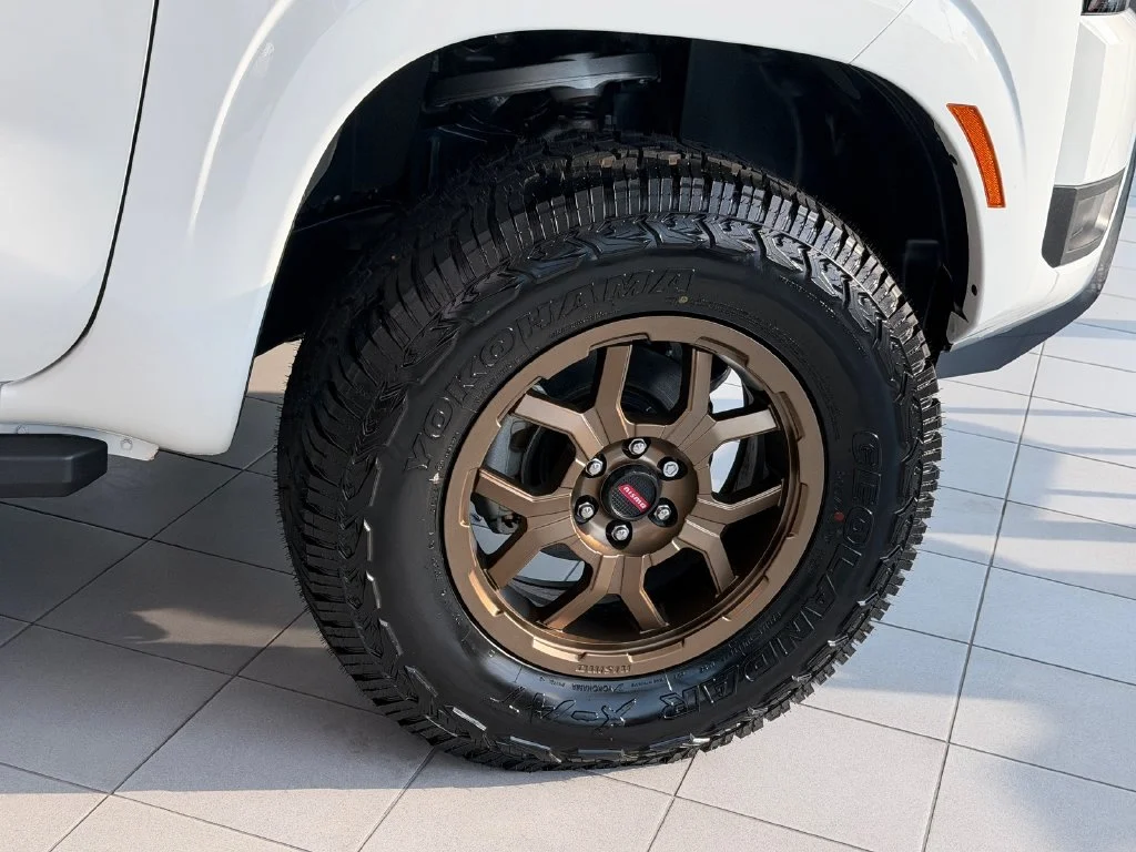 2026 Nissan Frontier SV - Photo 8