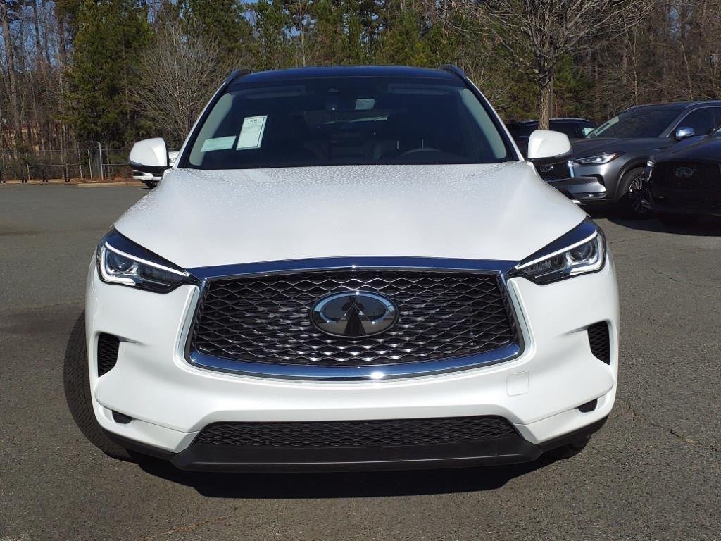Used 2024 Radiant White INFINITI LUXE image 2