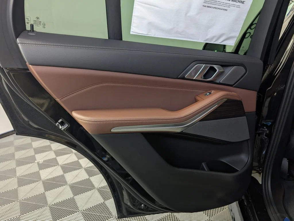 New 2026 Black Sapphire Metallic BMW xDrive40i image 17