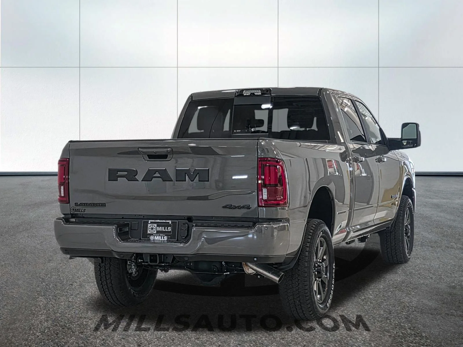 New 2026 Ceramic Gray Clear-Coat Exterior Paint RAM Laramie image 7
