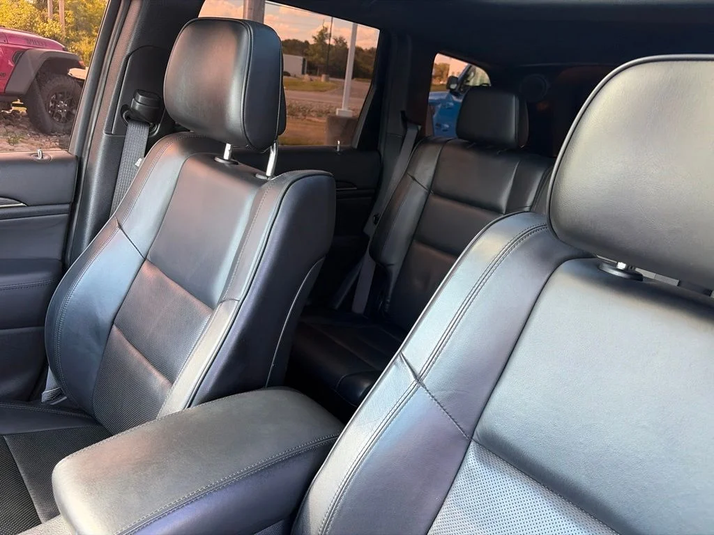 Certified Used 2020 Black Jeep Overland image 21