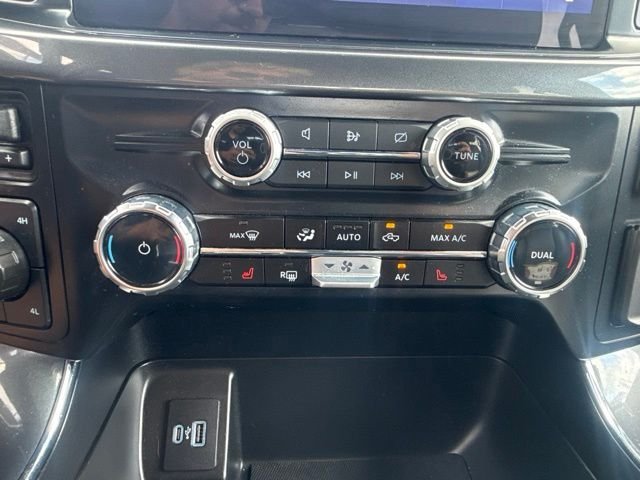 Used 2023 Black Ford XLT image 16