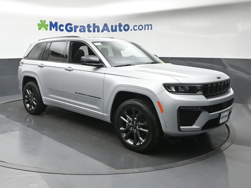 New 2026 Silver Zynith Exterior Paint Jeep Limited Reserve image 2