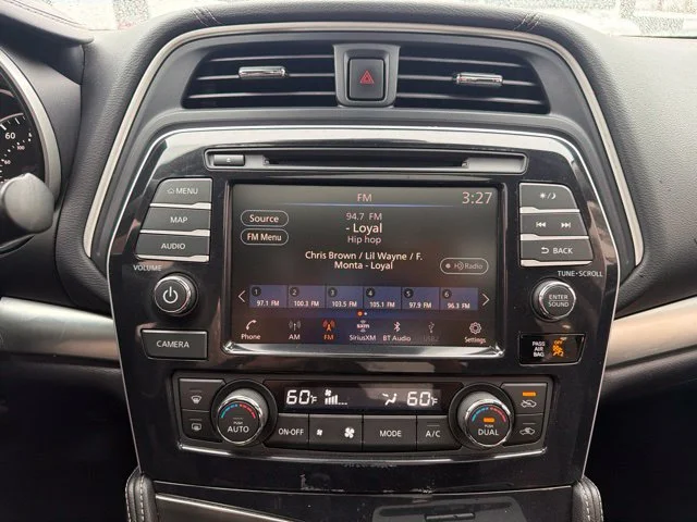 Used 2020 Silver Nissan 3.5 SL image 15