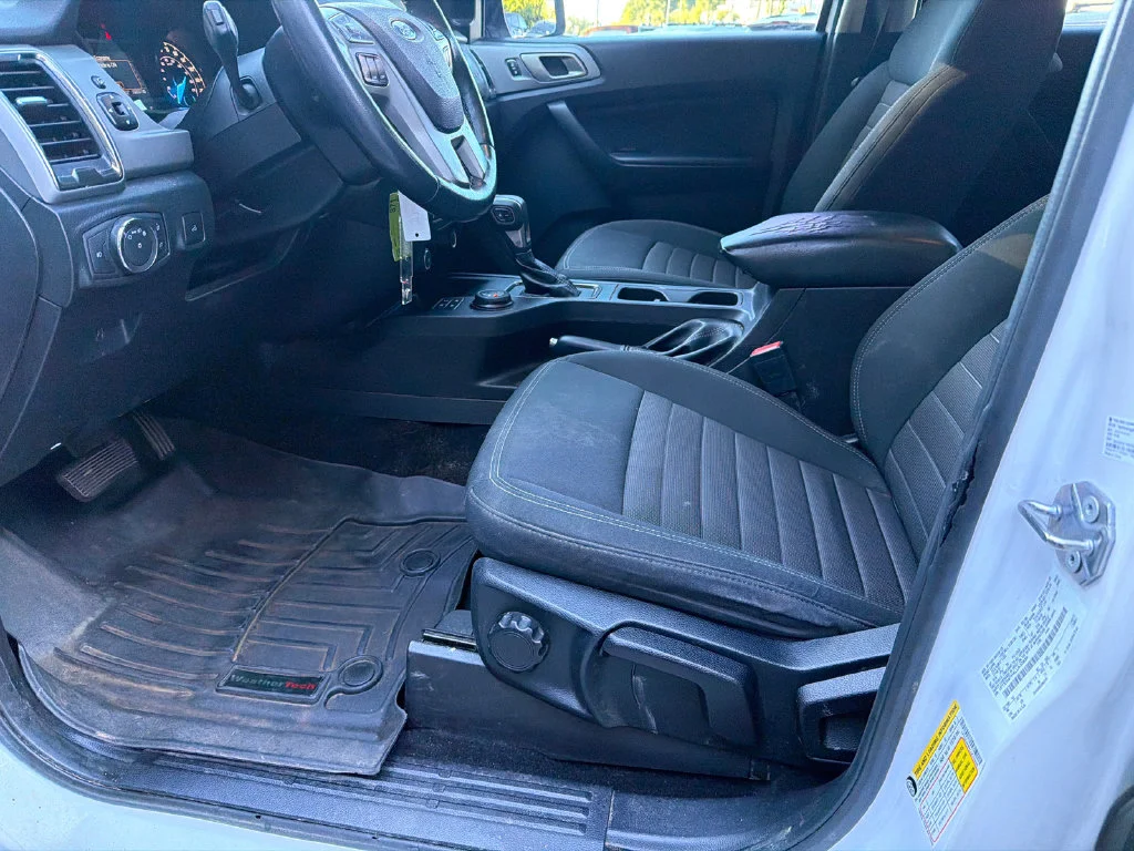 Used 2020 White Ford XLT image 9