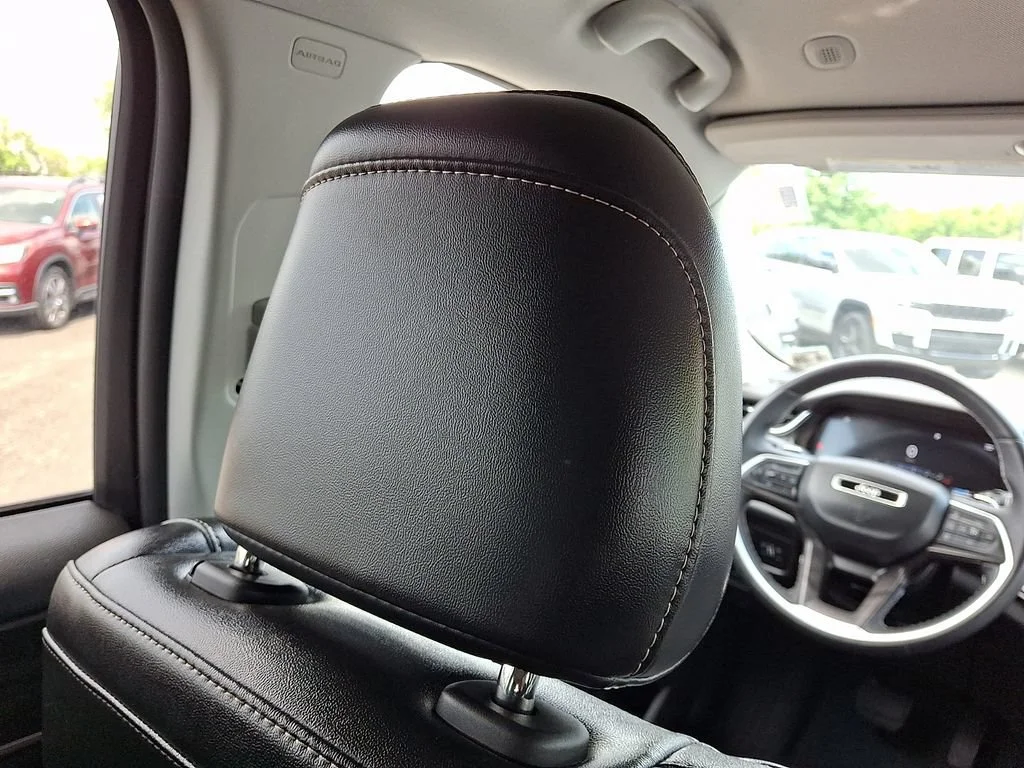 Used 2023 Bright White Clearcoat Jeep Limited image 14