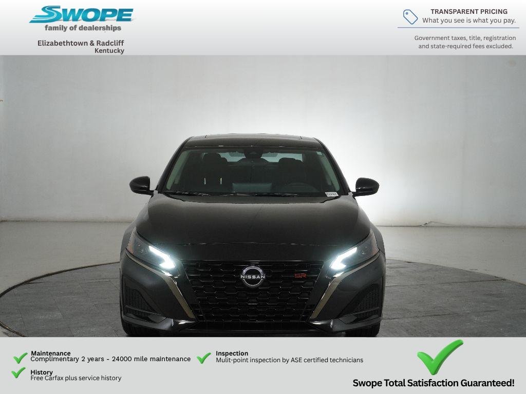 2025 Nissan Altima SR - Photo 9
