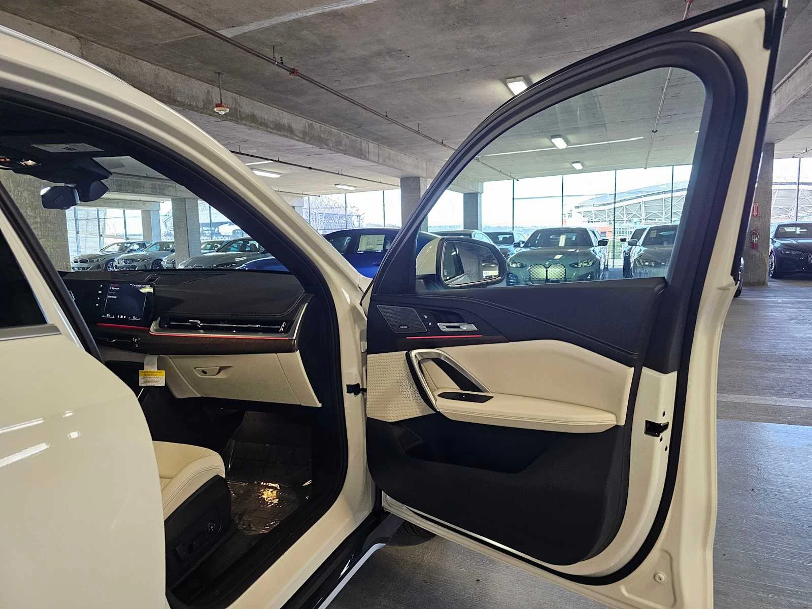 New 2026 Alpine White BMW xDrive28i image 30