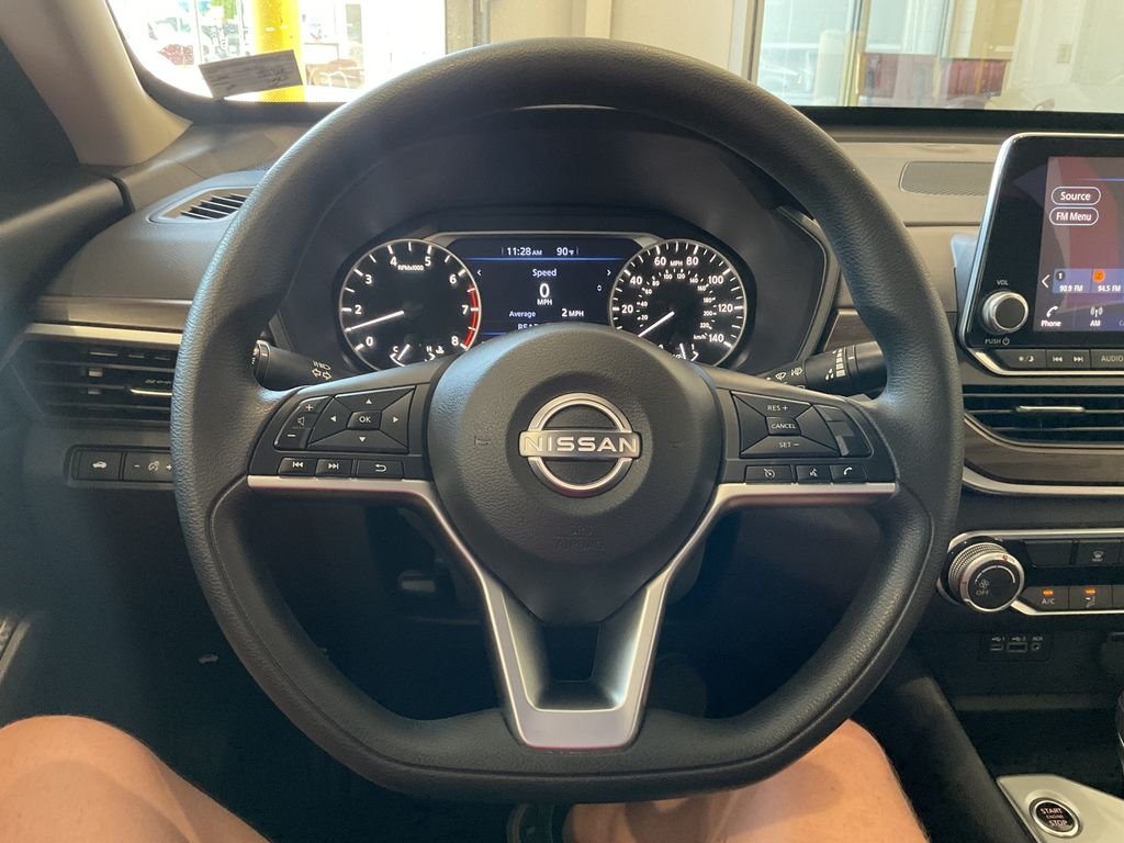 Used 2024 Silver Nissan 2.5 SV image 19