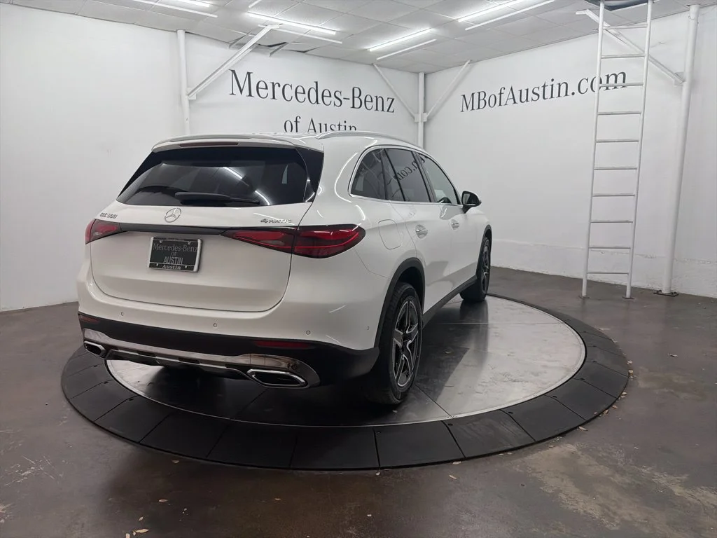 Used 2026 White Mercedes-Benz GLC 300 image 7