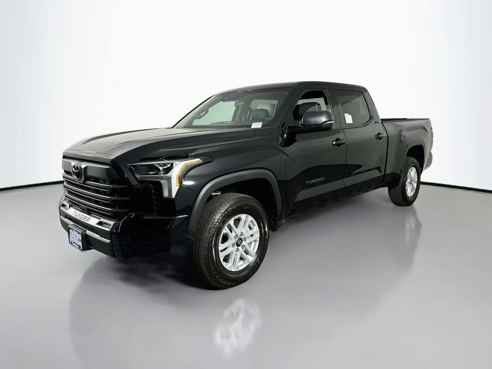 New 2026 Midnight Black Metallic Toyota  SR5 image 3