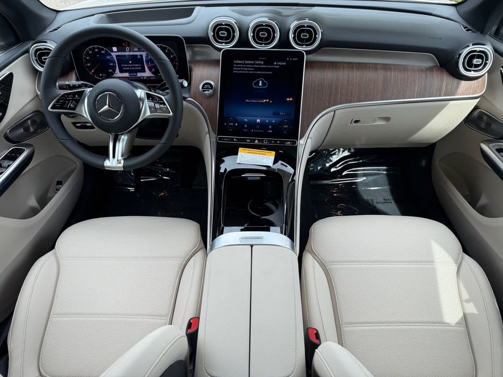 New 2026 Polar White Mercedes-Benz GLC 300 image 12