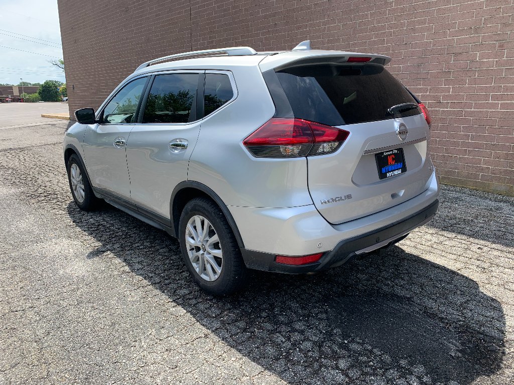 Used 2019 Brilliant Silver Metallic Nissan SV image 4