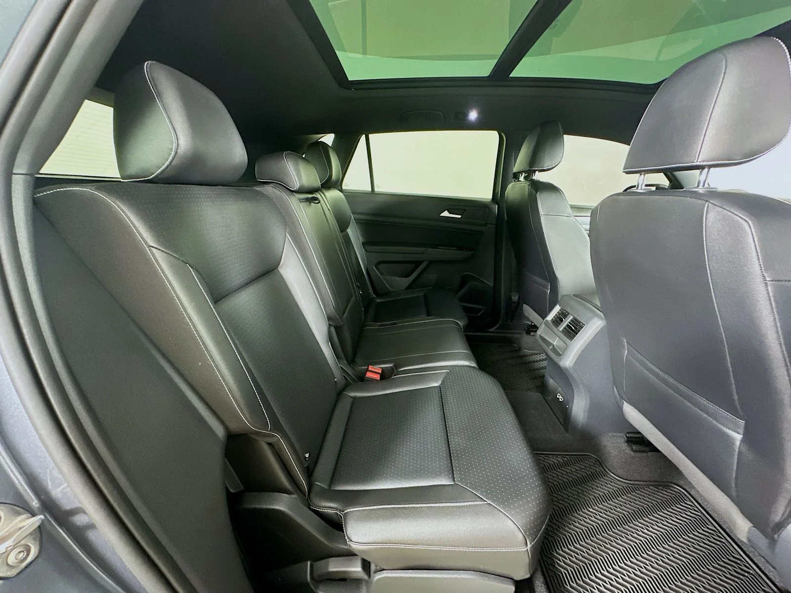 Used 2020 Gray Volkswagen  image 41