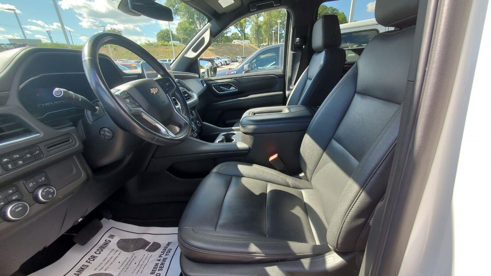Used 2022 SUMMIT WHITE Chevrolet LT image 3