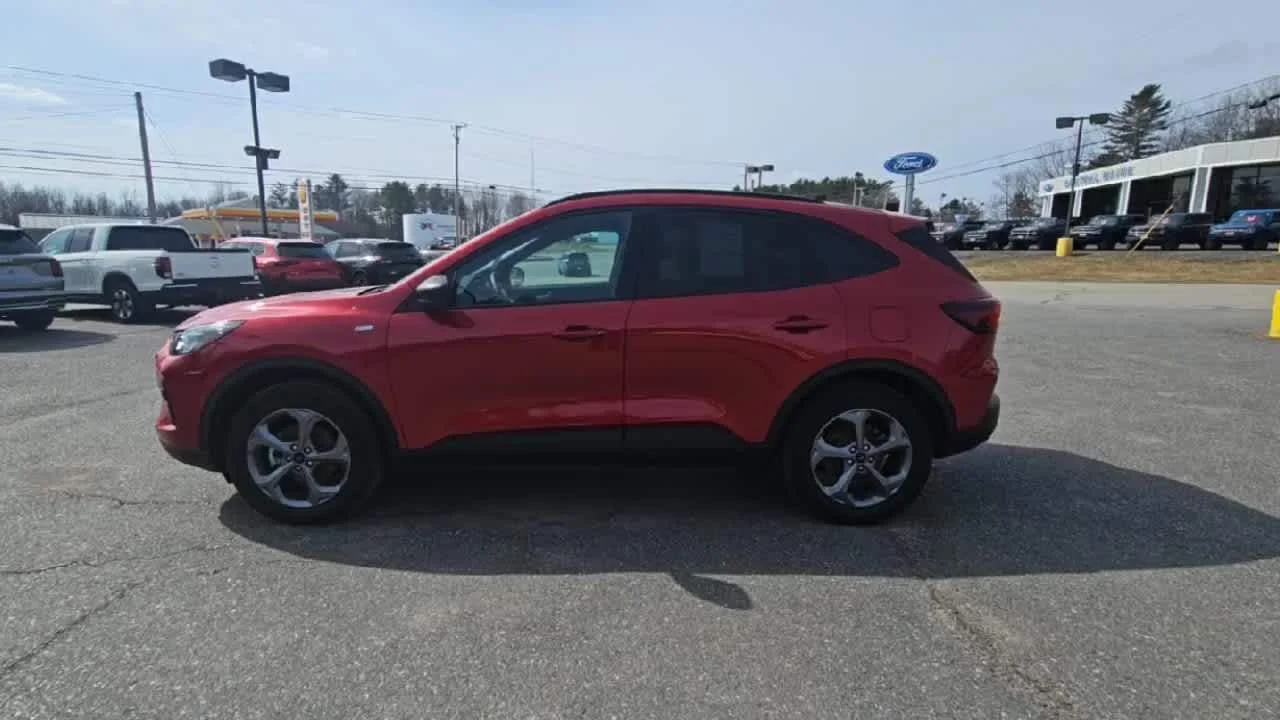 Used 2025 Rapid Red Metallic Tinted Clearcoat Ford ST-Line image 7