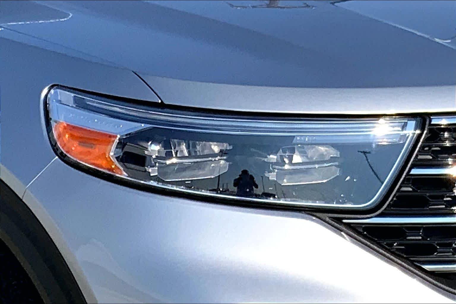 Used 2023 Iconic Silver Metallic Ford XLT image 24