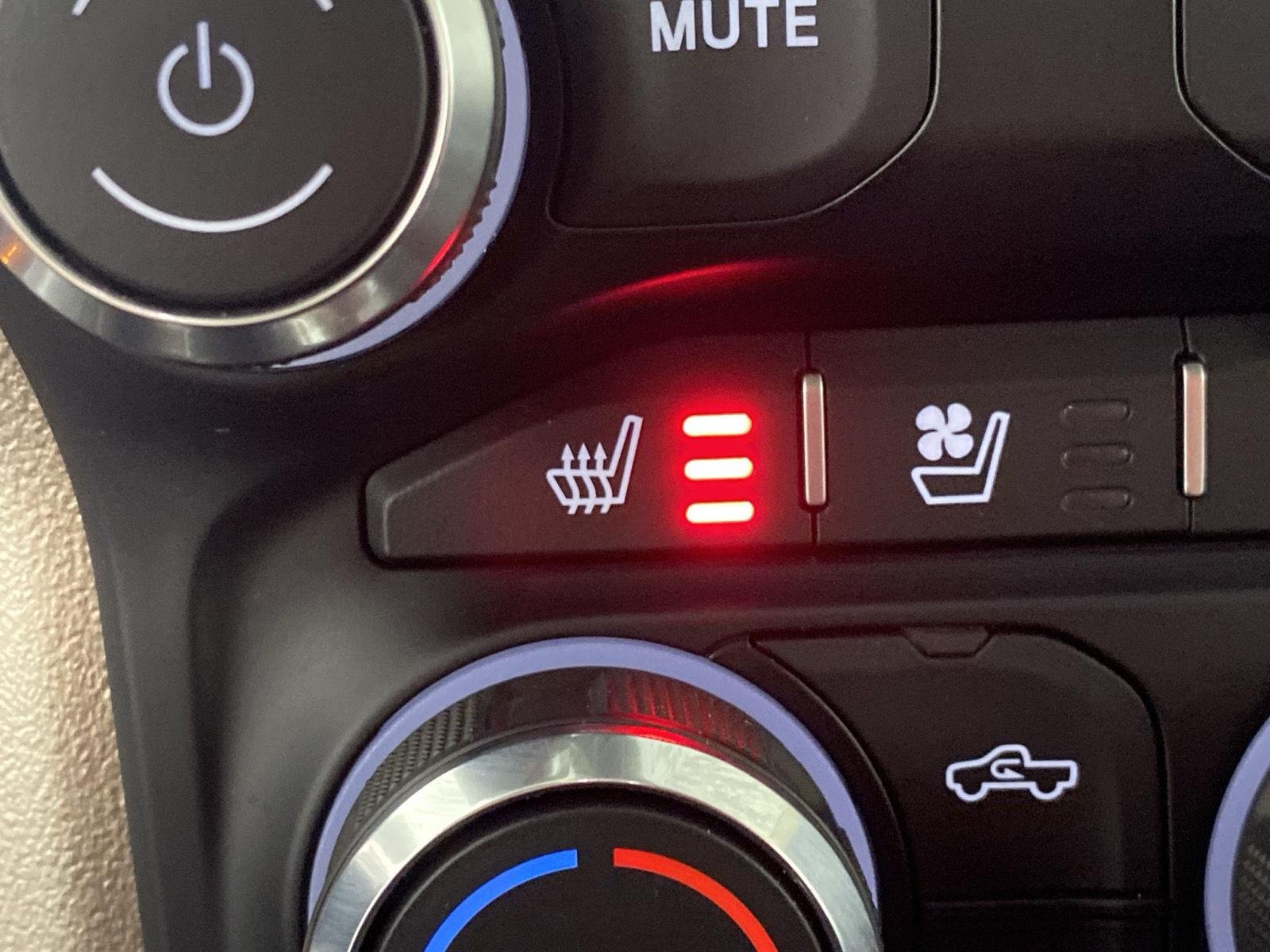 Used 2019 Delmonico Red Pearlcoat Ram Laramie image 20