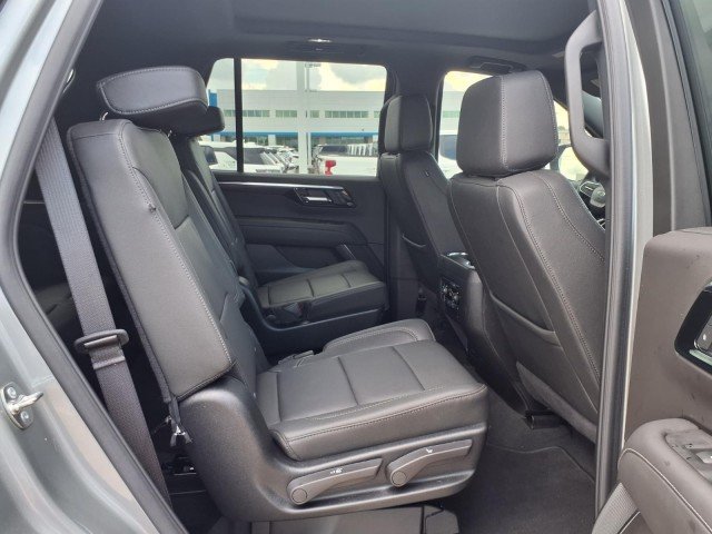 2026 Chevrolet Tahoe Z71 - Photo 14