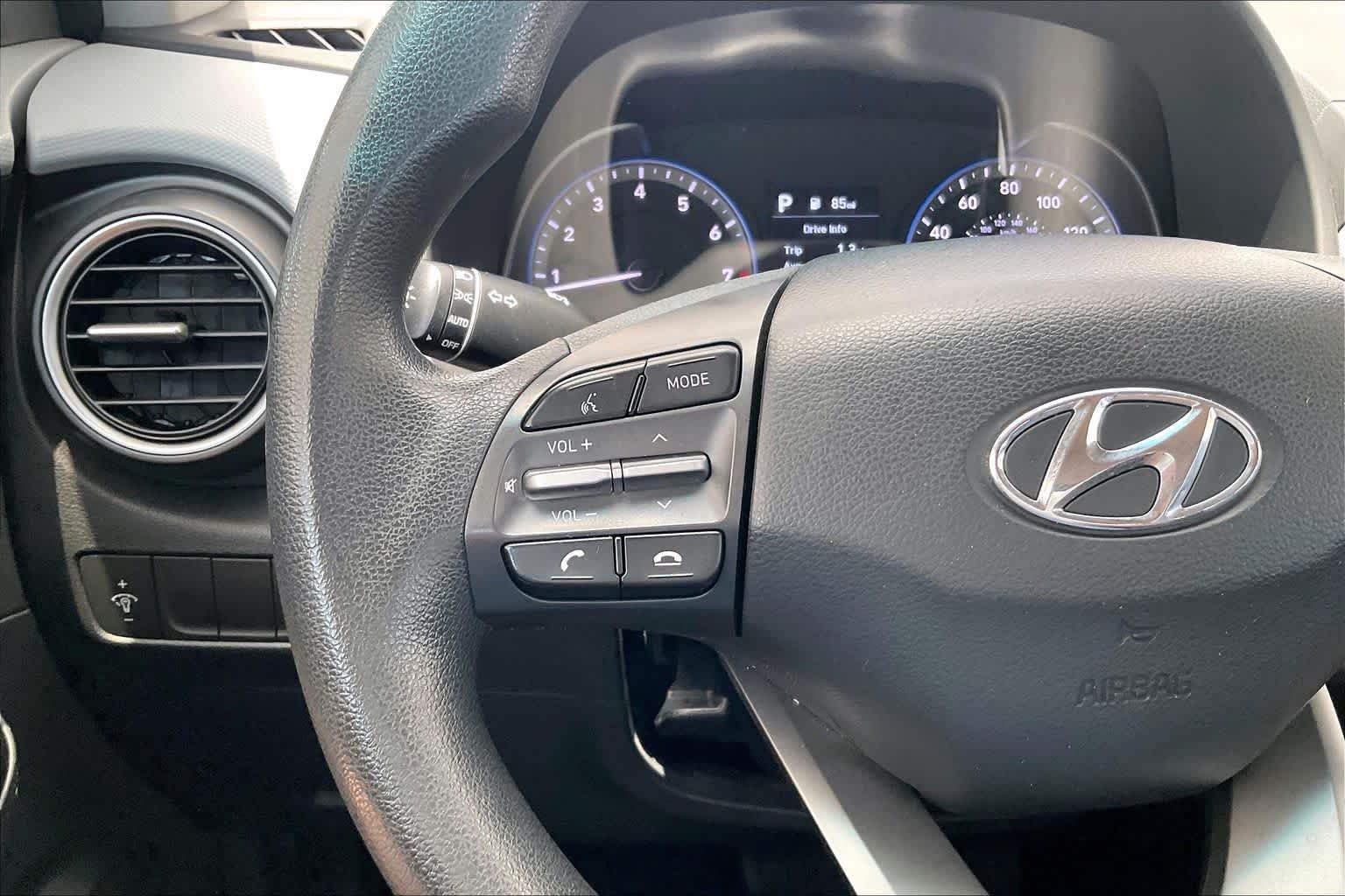 Used 2021 Thunder Gray Hyundai SE image 22