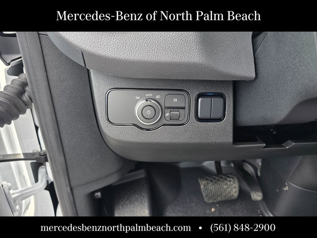 New 2026 Arctic+White Mercedes-Benz  image 44