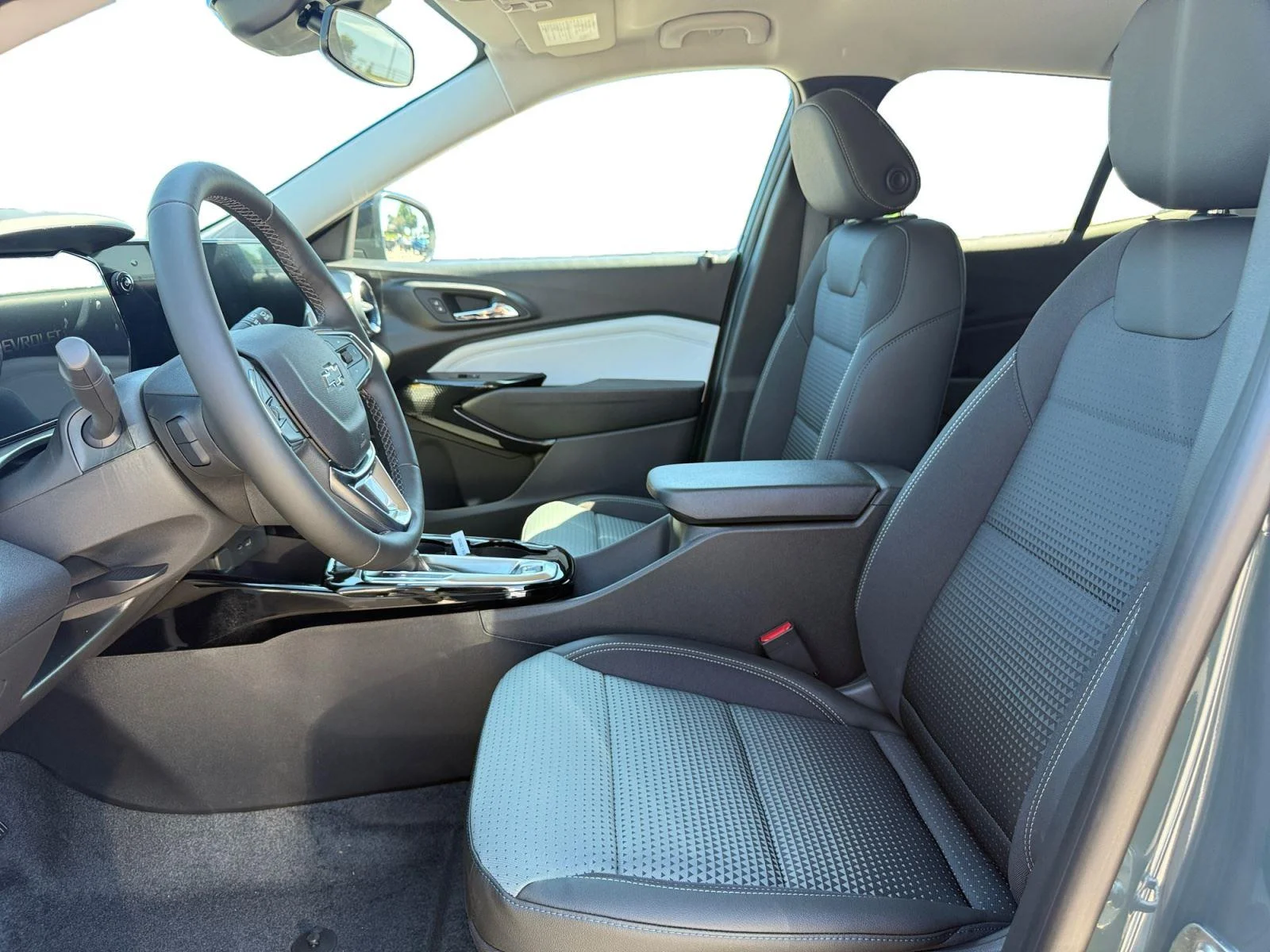 2026 Chevrolet Trax LT - Photo 10