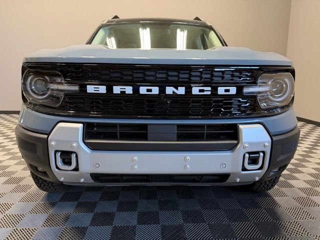 New 2026 Azure Gray Metallic Tri-Coat Ford Badlands® image 3