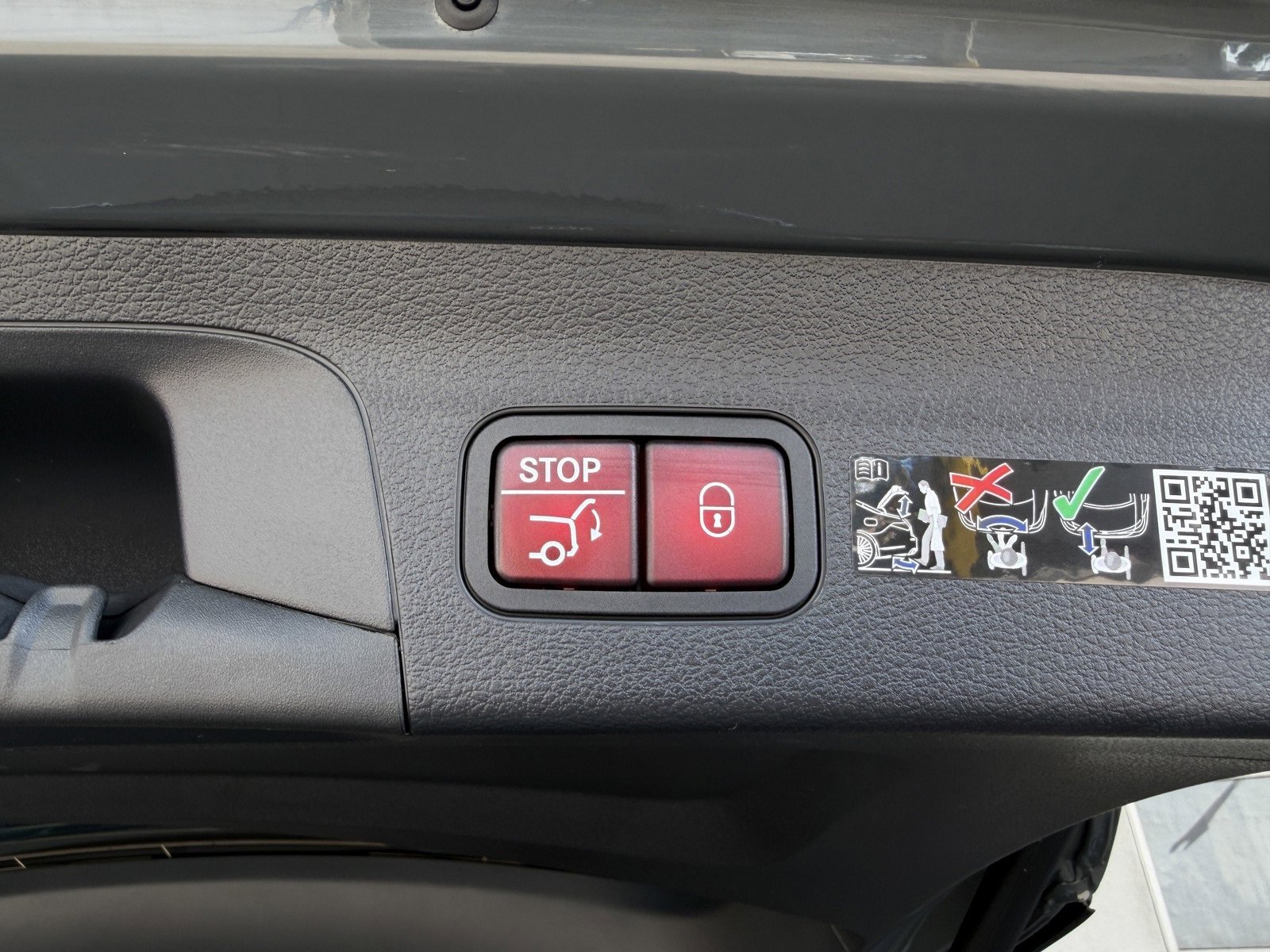 New 2026 MANUFAKTUR Silicon Grey Mercedes-Benz GLS 450 image 48