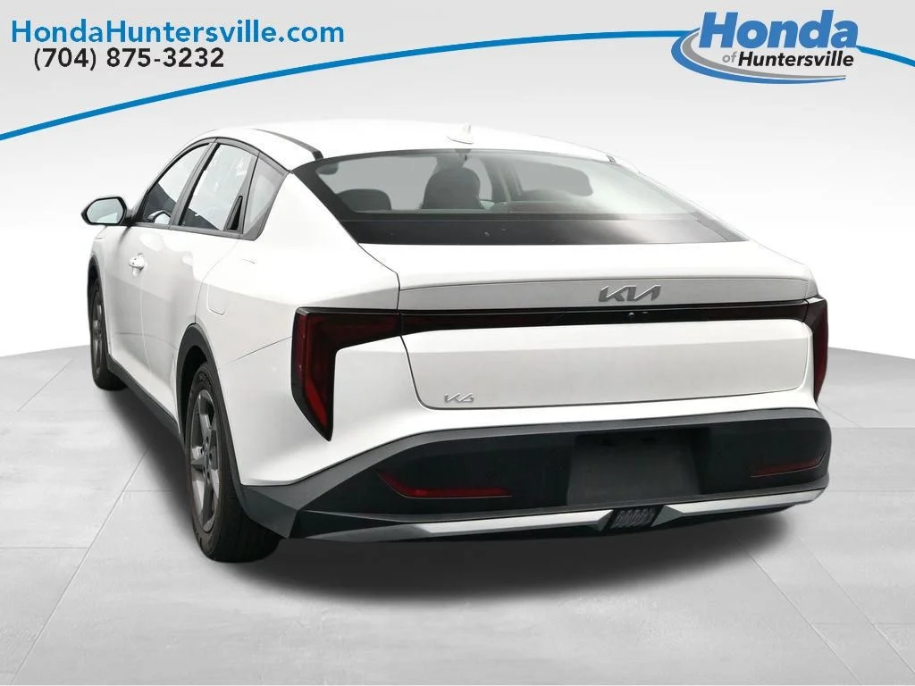 2025 Kia K4 LXS - Photo 7