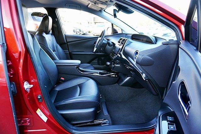 Used 2016 Red Toyota Four Touring image 10