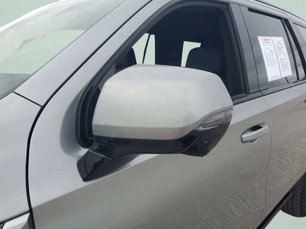 Used 2025 Sterling Metallic GMC AT4 image 27