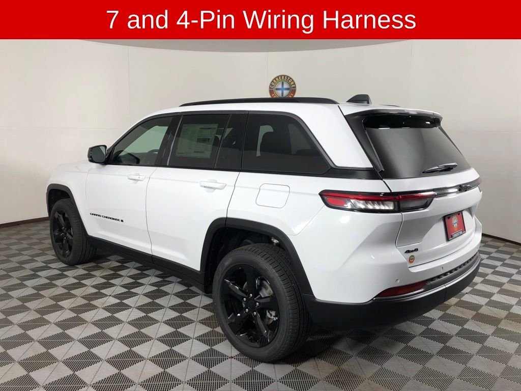 New 2026 Bright White Clear-Coat Exterior Paint Jeep Limited image 18