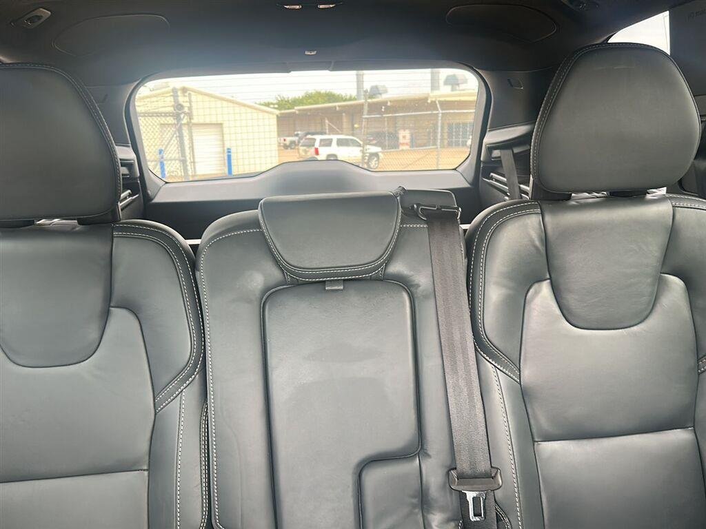 Used 2023 Onyx Black Metallic Volvo Ultimate image 16