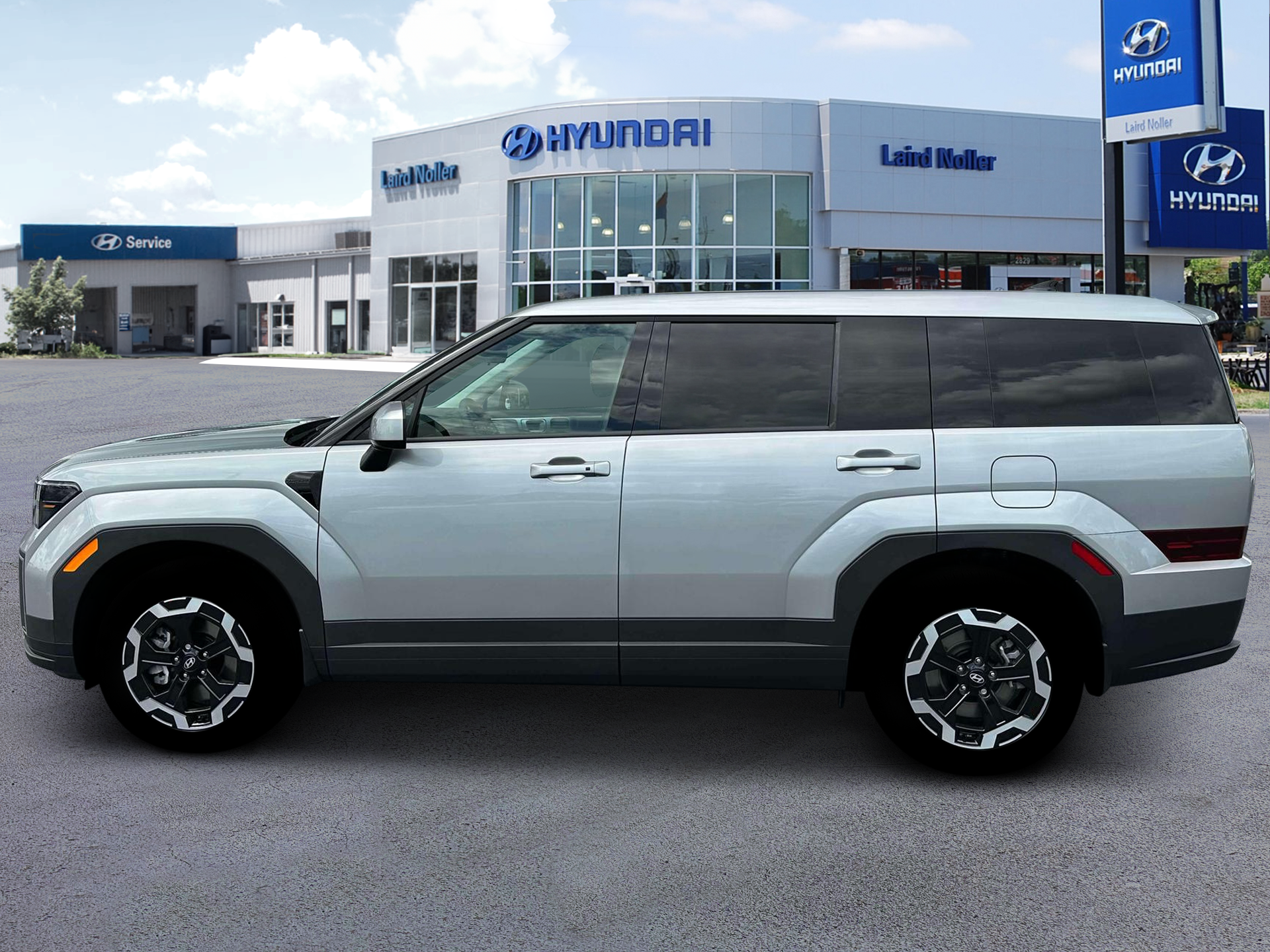 View vehicle photo 3